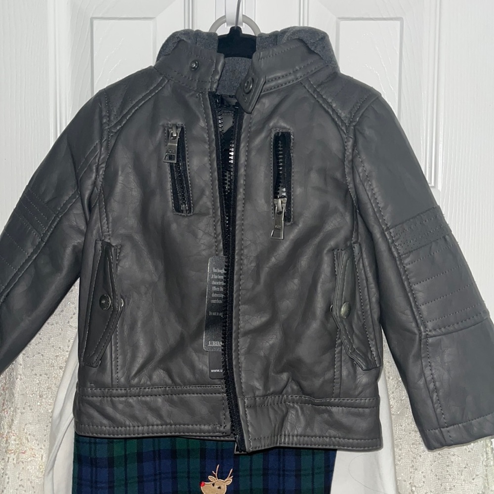 Toddler boys Urban Republic faux hooded jacket. Size 18 months NWT
